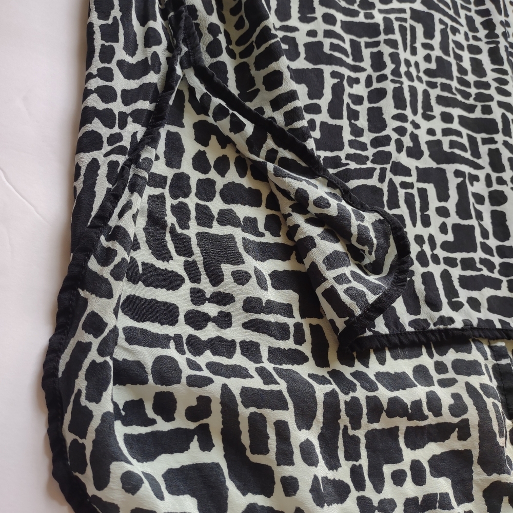 TOLANI Silk Women's Oversized‎ Animal Print Tank Top Tunic XS Black Light Green - Picture 6 of 9